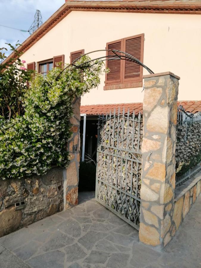 Casa in collina la farfalla Riparbella Esterno foto
